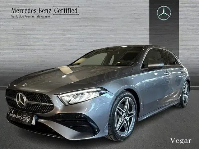 Usado Mercedes A200 150 CV (110 kW) 2025 Gris montaña
