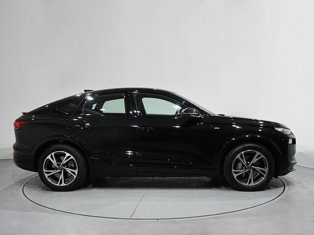 Usado Audi e-tron S-Line 285 kW (388 CV) 2025 Negro SUV