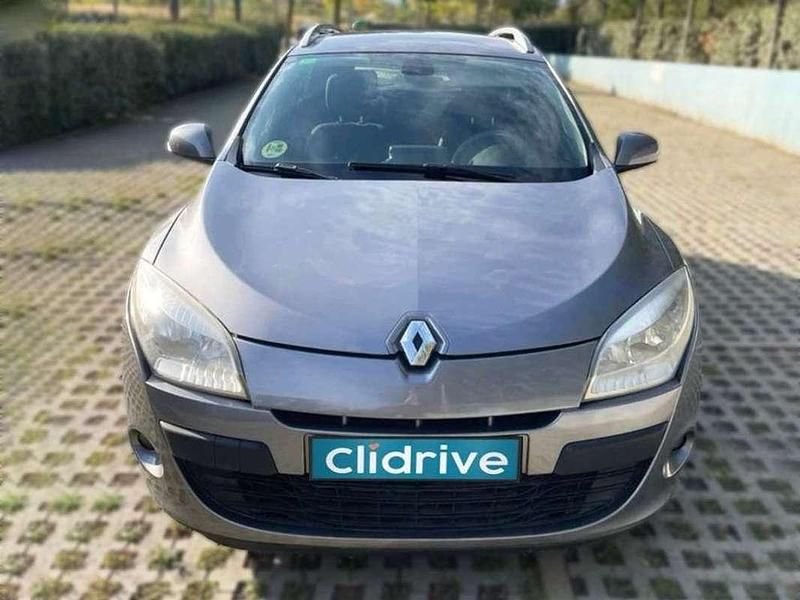 Usado Renault Mégane III Dynamique 131 CV (96 kW) 2010 Gris Utilitario