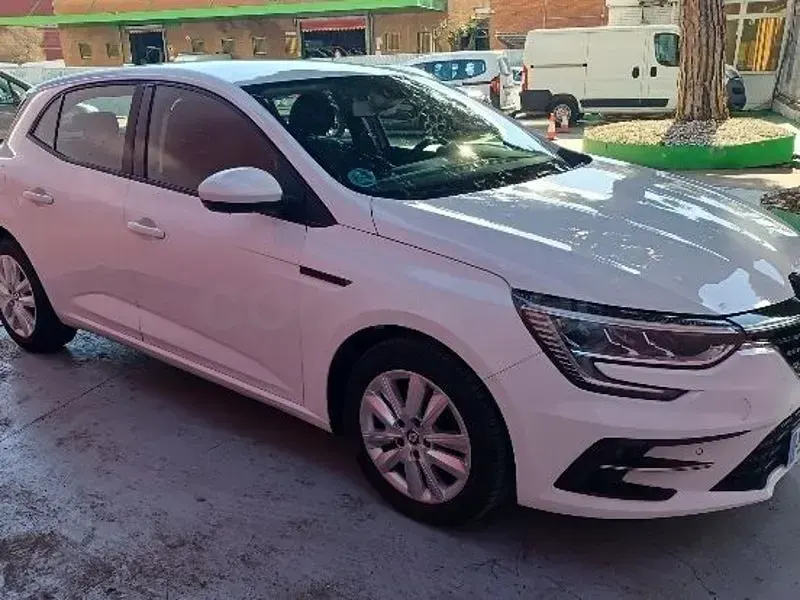 Usado Renault Mégane II Equilibre 140 CV (102 kW) 2022 Blanco Berlina