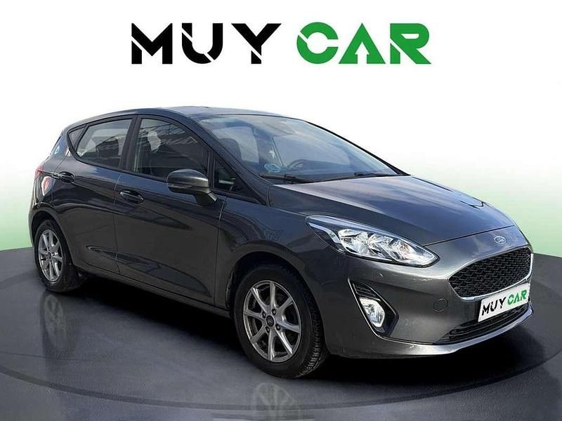 Usado Ford Fiesta Trend 86 CV (63 kW) 2018 Gris Utilitario