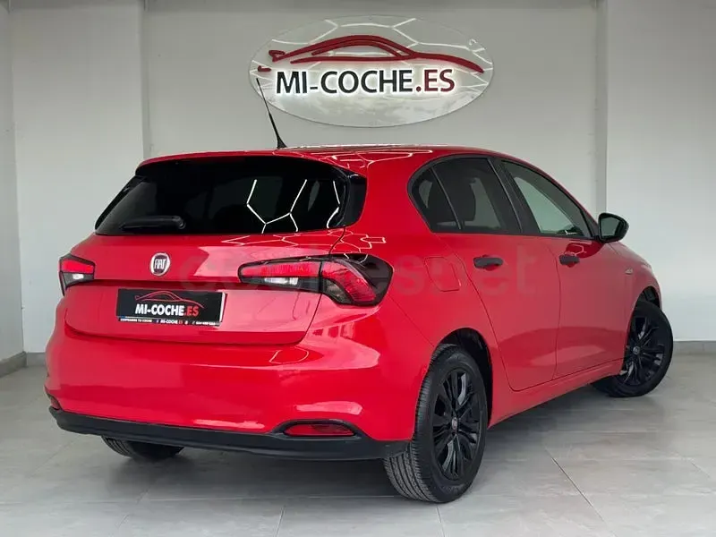 Usado Fiat Tipo Sport 95 CV (69 kW) 2019 Rojo Berlina