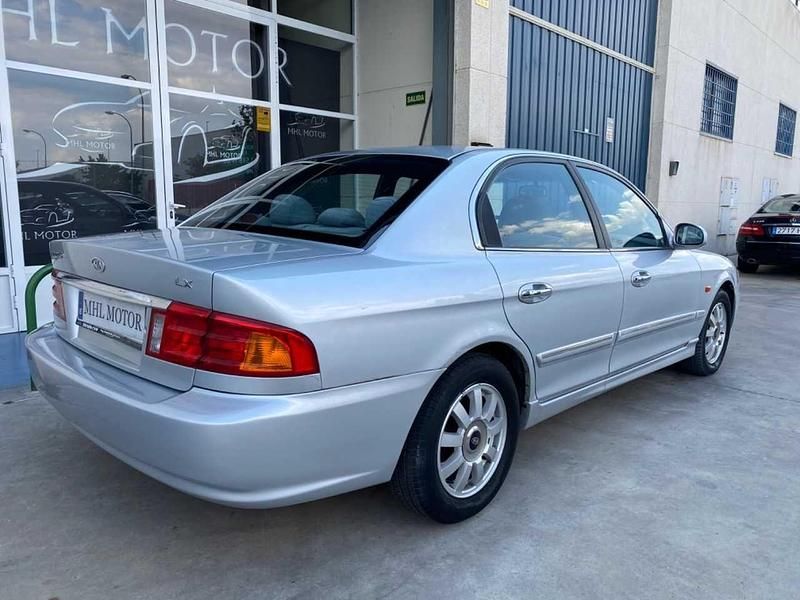 Käytetty Kia Magentis 168 HP (123 kW) 2003 Harmaa Sedan