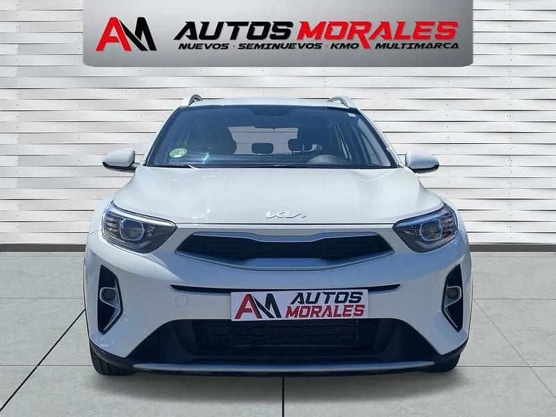 Usado Kia Stonic Plus 120 HP (88 kW) 2023 Branco SUV