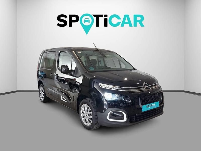Usado Citroën Berlingo Feel 110 CV (80 kW) 2021 Negro Monovolumen