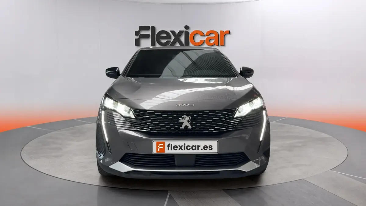 Usado Peugeot 3008 Allure 131 CV (96 kW) 2023 Gris SUV