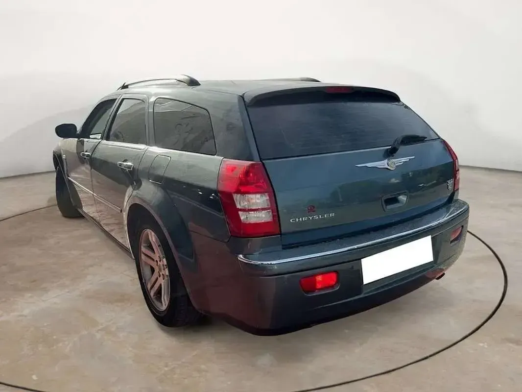 Usado Chrysler 300C Touring 193 CV (141 kW) 2006 Gris Familiar