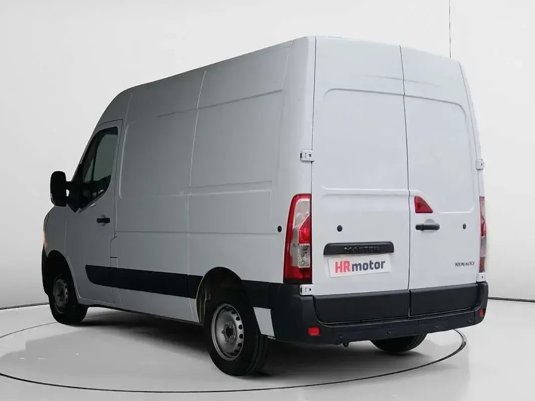 Usado Renault Master 135 CV (99 kW) 2022 Blanco Monovolumen