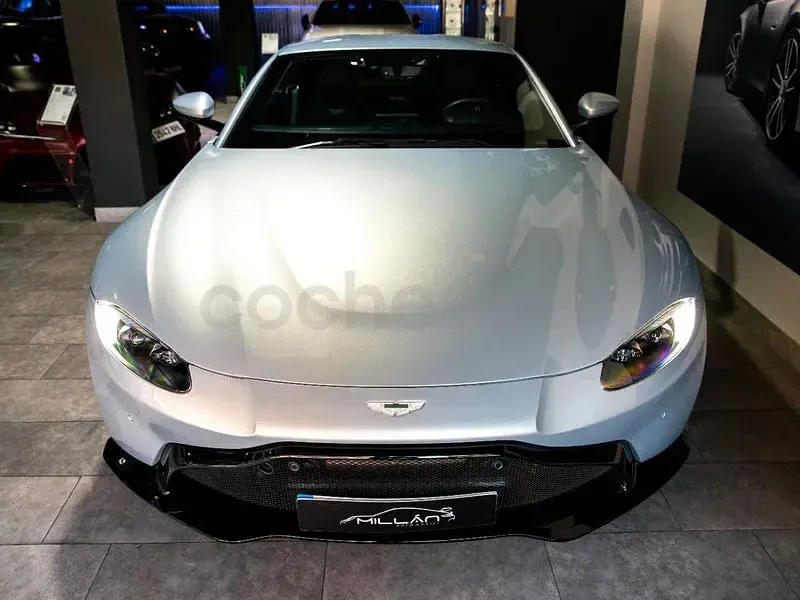Usado Aston Martin V8 Vantage 510 CV (375 kW) 2021 Gris / plata Coupe