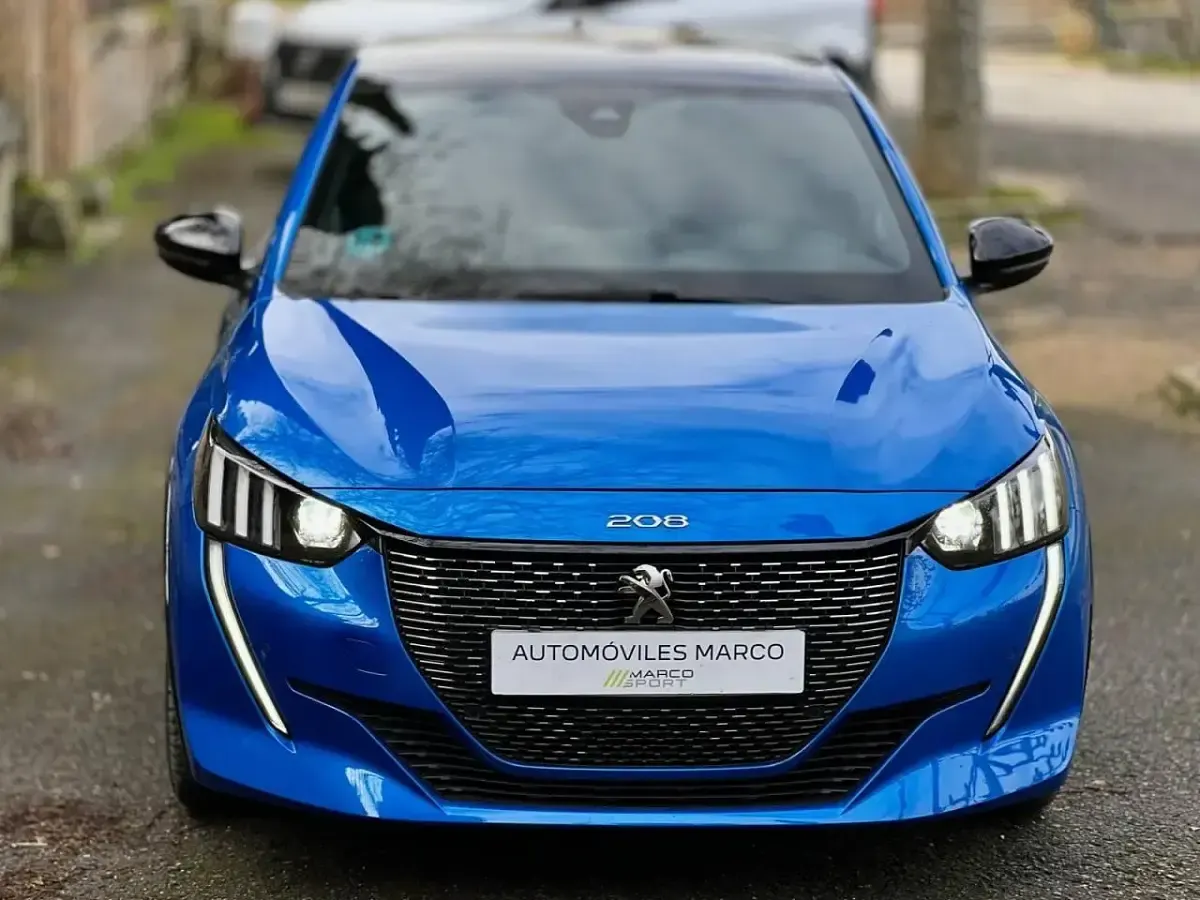 Usado Peugeot 208 GT 100 CV (73 kW) 2023 Azul Utilitario