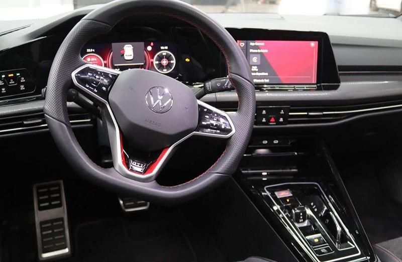 Usado VW Golf VIII GTI 300 CV (220 kW) 2023 Blanco Utilitario