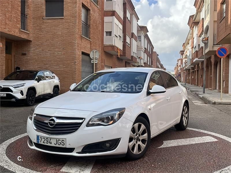 Usado Opel Insignia Business 140 CV (102 kW) 2015 Blanco Berlina