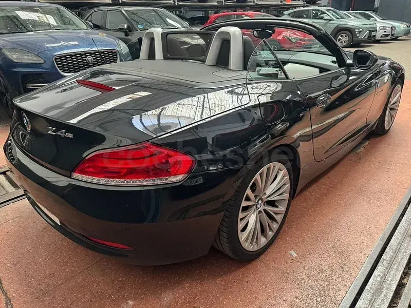 Usado BMW Z4 204 CV (150 kW) 2010 Negro Descapotable