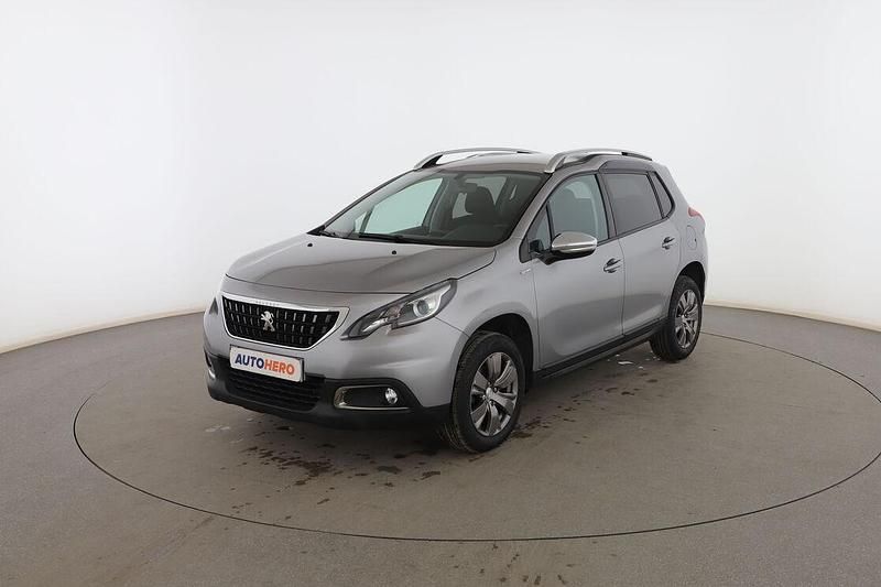 Usado Peugeot 2008 Style 82 CV (60 kW) 2018 Gris SUV