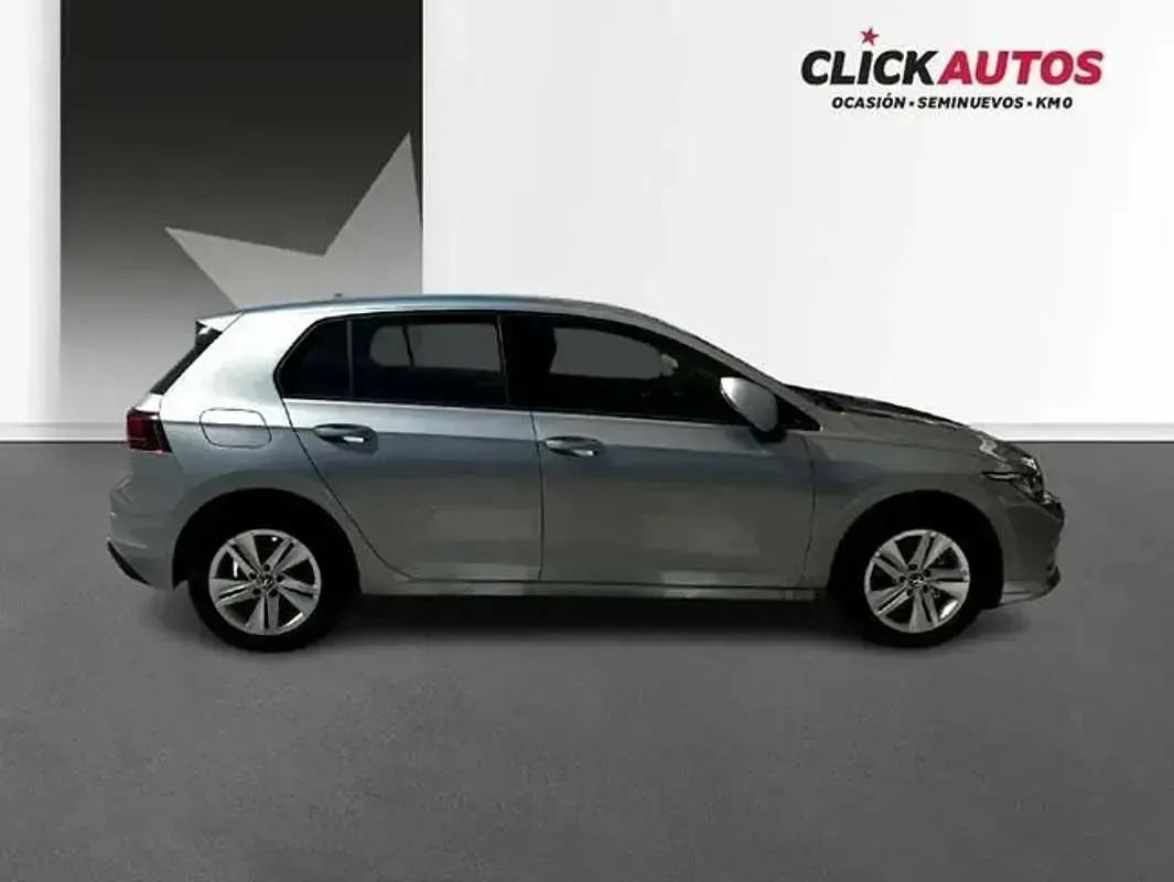 Usado VW Golf VIII 116 CV (85 kW) 2025 Plateado Utilitario