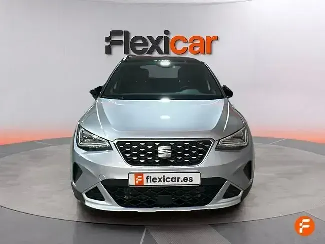 Usado Seat Arona FR 150 CV (110 kW) 2024 Gris SUV