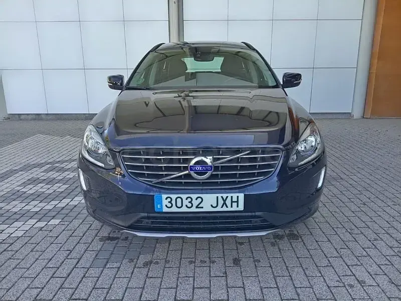 Usado Volvo XC60 Momentum 150 CV (110 kW) 2017 Azul SUV