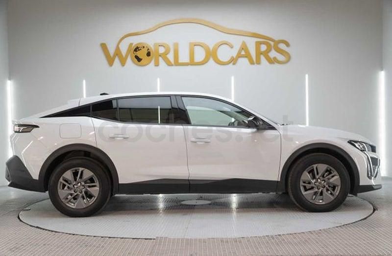 Usado Peugeot 408 Allure 136 CV (100 kW) 2024 Blanco SUV