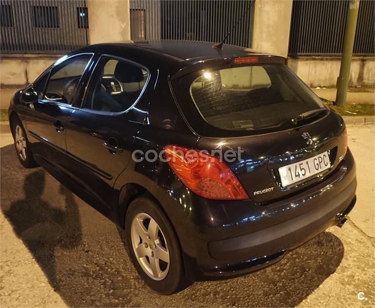 Usado Peugeot 207 Sport 95 CV (69 kW) 2009 Negro Berlina