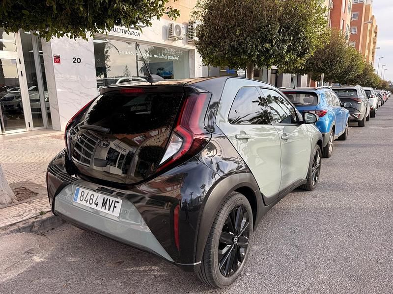 Usado Toyota Aygo X 72 CV (52 kW) 2024 Verde SUV