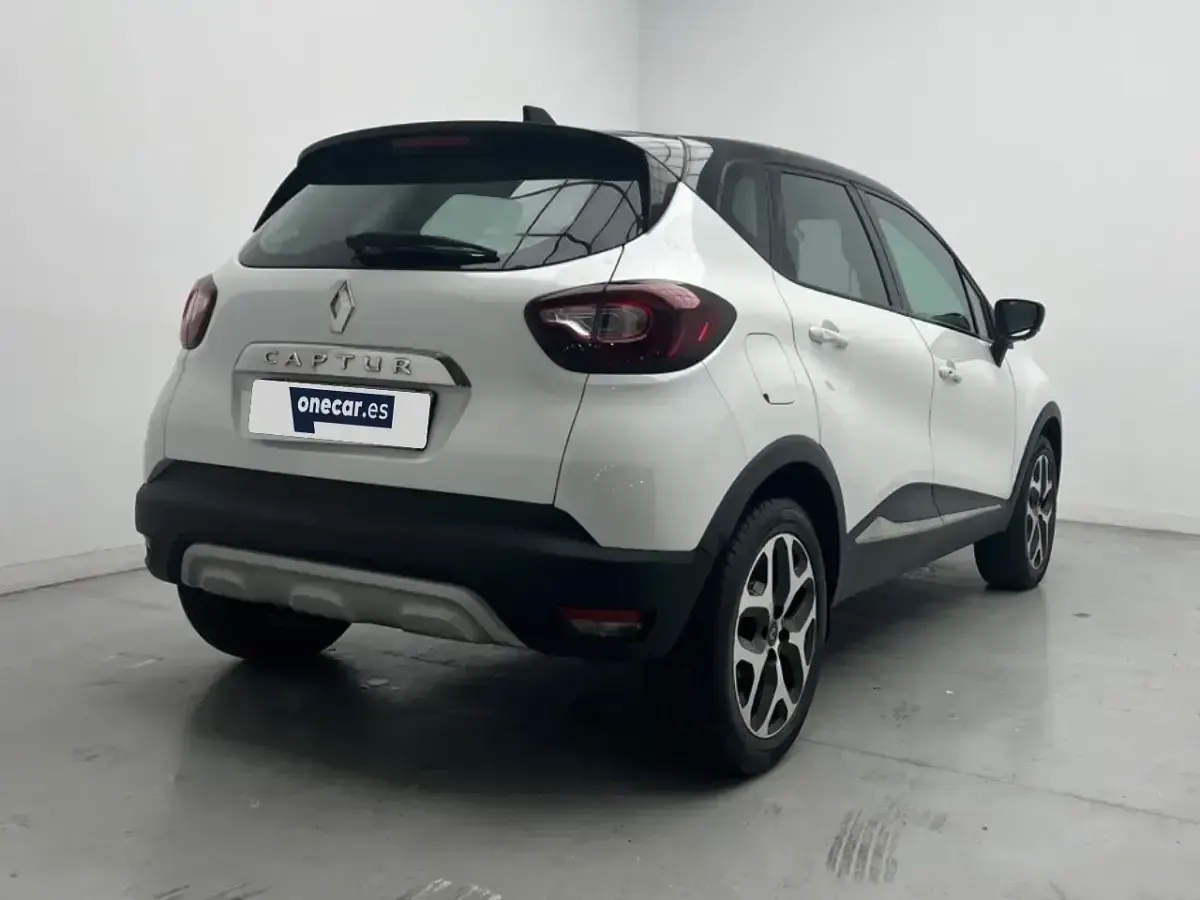 Usado Renault Captur Intens 90 CV (66 kW) 2018 Blanco SUV