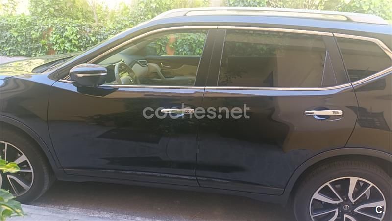 Usado Nissan X-Trail Tekna 130 CV (95 kW) 2017 Negro SUV