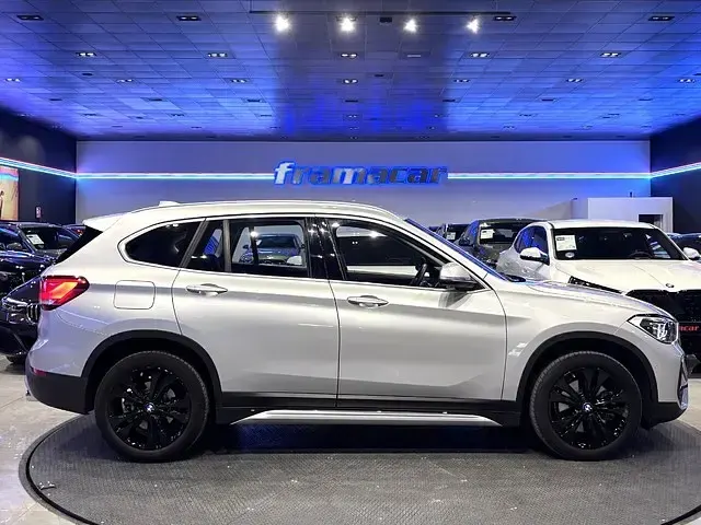 Usado BMW X1 xLine 178 CV (130 kW) 2021 Gris plata SUV