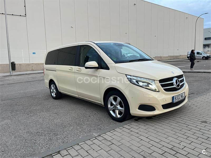 Usado Mercedes V220 163 CV (119 kW) 2016 Beige Monovolumen