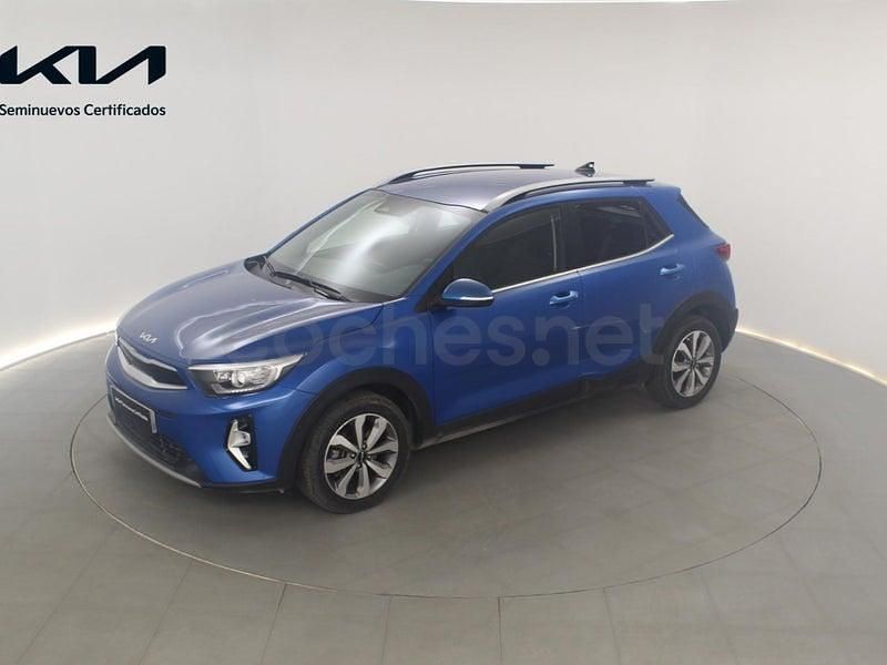 Usado Kia Stonic 101 CV (74 kW) 2024 Azul SUV
