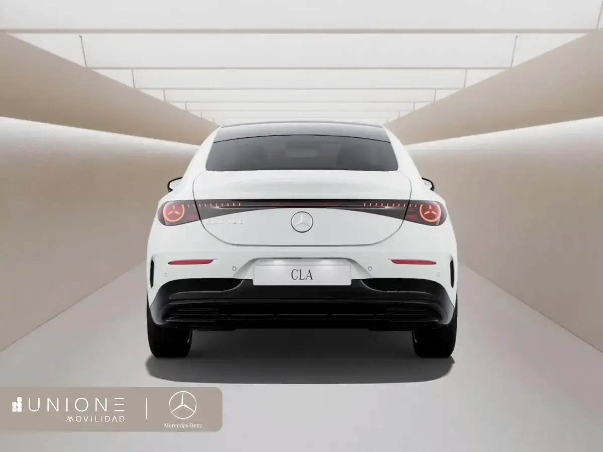 Nuevo Mercedes CLA180 136 CV (100 kW) 2026 Blanco Berlina