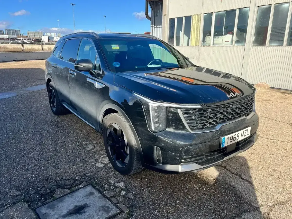 Używany Kia Sorento 252 KM (185 kW) 2025 Czarny SUV