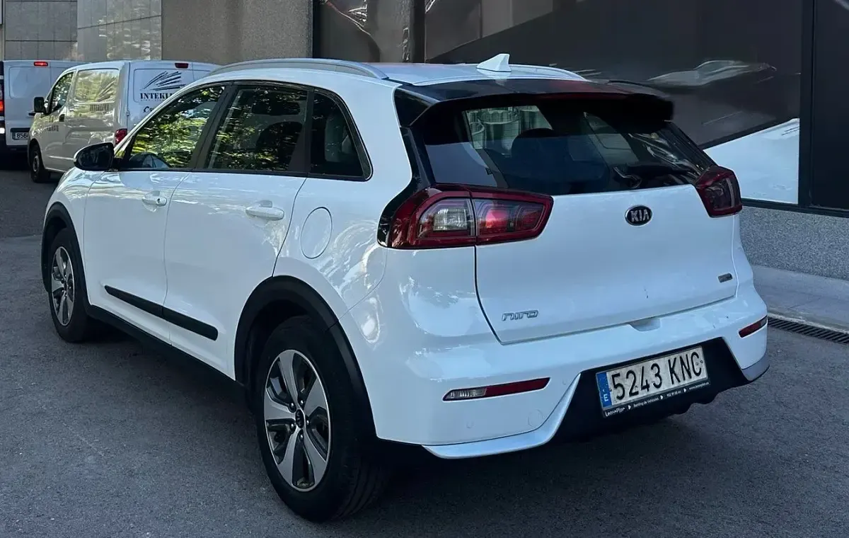 Usado Kia Niro 141 CV (103 kW) 2018 Blanco SUV