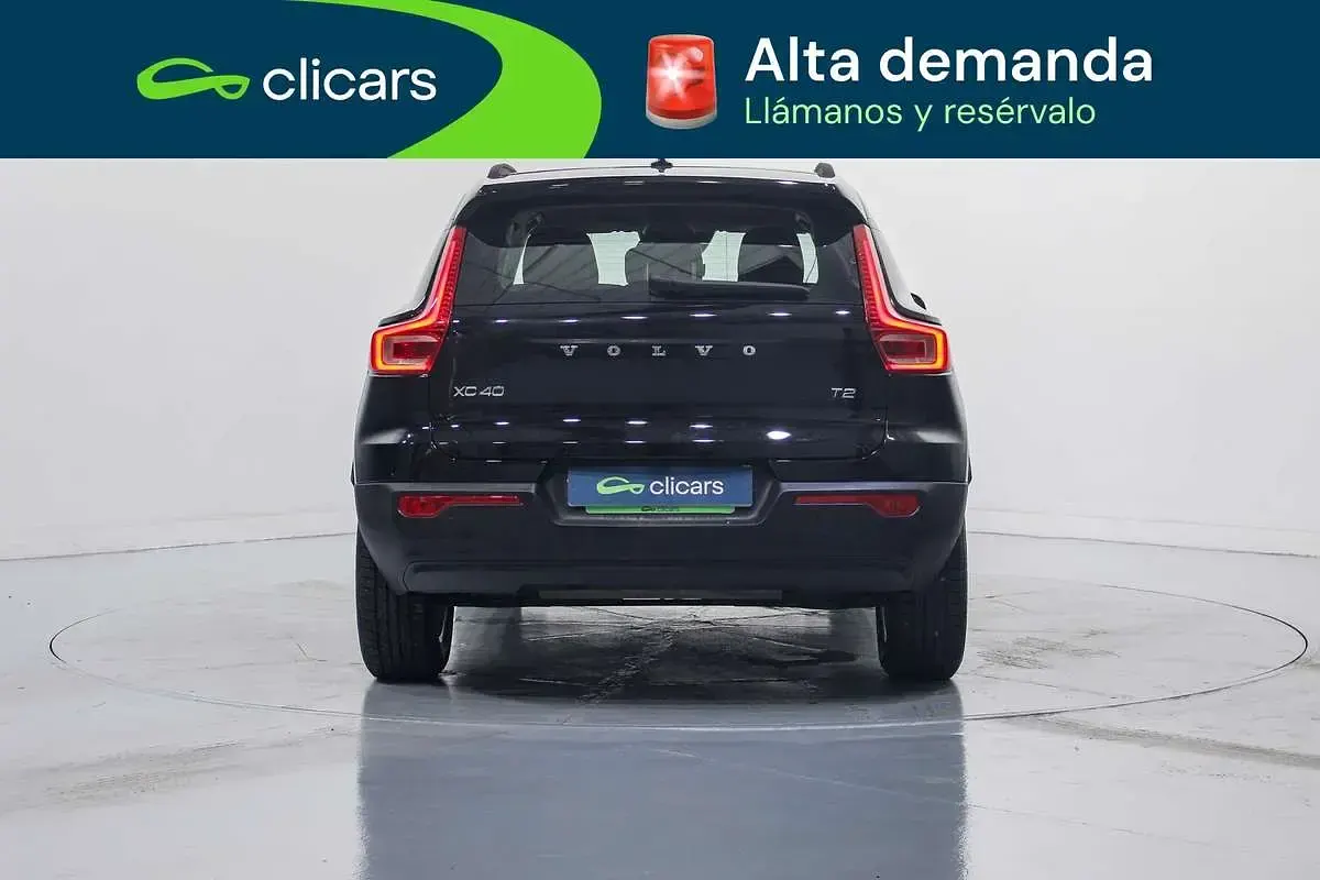 Usado Volvo XC40 129 CV (94 kW) 2022 Negro SUV