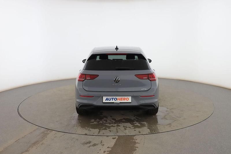 Usado VW Golf VIII Life 116 CV (85 kW) 2025 Gris Utilitario