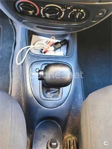 Usado Renault Mégane Expression 110 CV (80 kW) 2000 Gris / plata Berlina