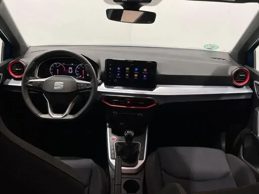 Usado Seat Arona FR 115 HP (84 kW) 2025 Azul SUV