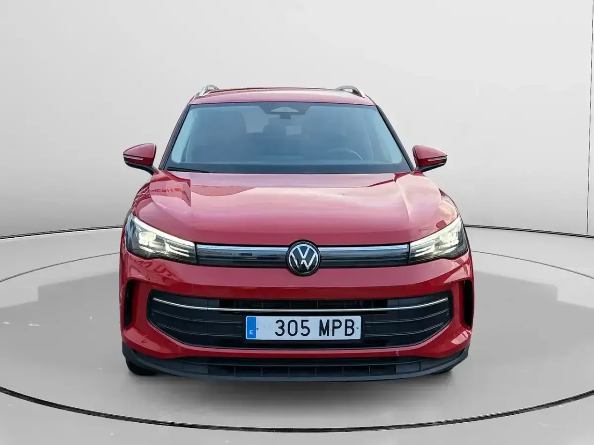 Usado VW Tiguan Life 150 CV (110 kW) 2024 Rojo SUV