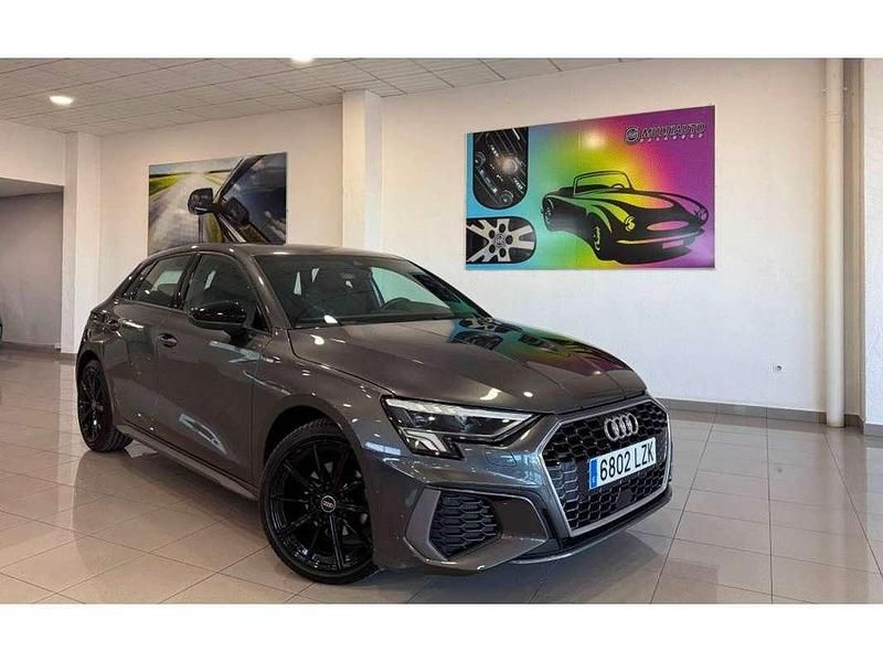 Gris Usado 2022 Audi A3 Sportback S-Line Utilitario | 27.900 € (Precio justo) - Imagen 1/4