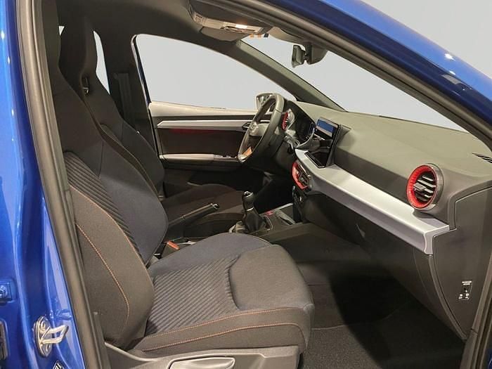 Usado Seat Ibiza FR 115 CV (84 kW) 2025 Azul Berlina