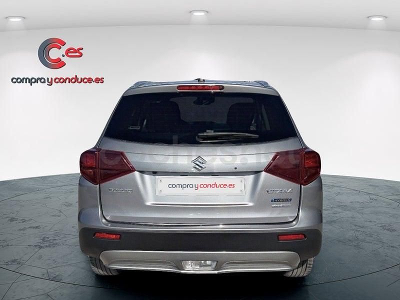 Begagnad Suzuki Vitara 116 HK (85 kW) 2022 Grå SUV
