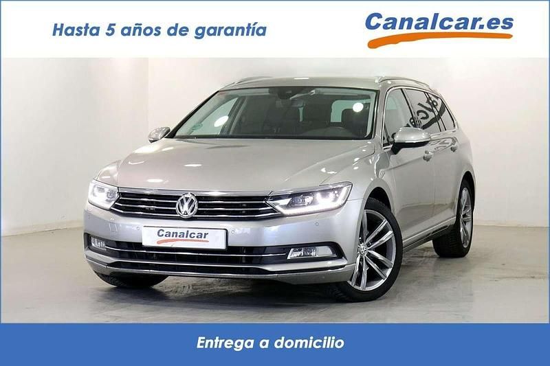 Usado VW Passat Sport 190 CV (139 kW) 2017 Plateado Familiar