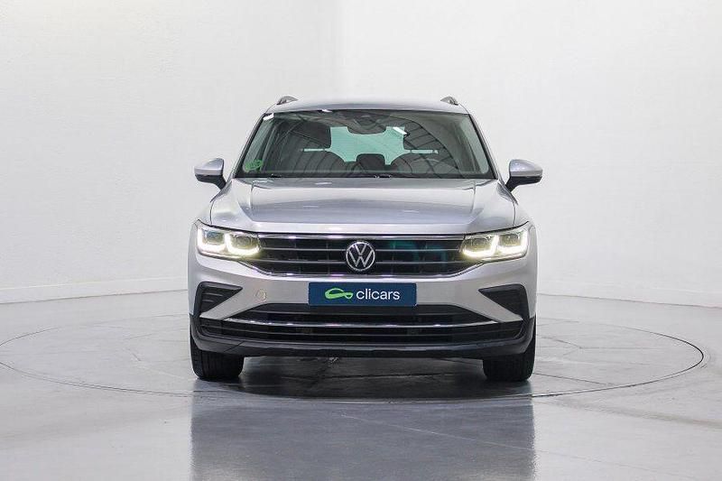 Usado VW Tiguan Life 150 CV (110 kW) 2022 Gris SUV