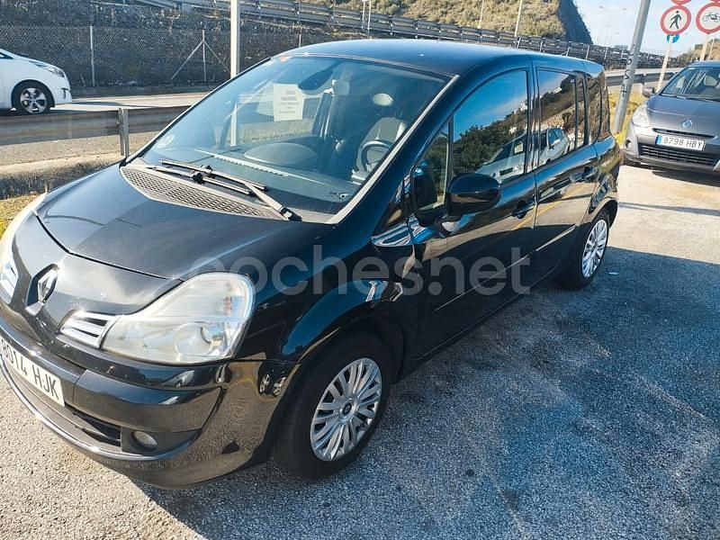Usado Renault Grand Modus Evolution 90 CV (66 kW) 2012 Negro Monovolumen