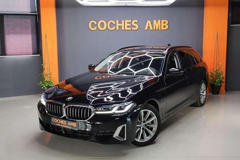 Negro Usado 2021 BMW 530e Comfort Edition Familiar | 34.950 € (Precio justo) - Imagen 1/4