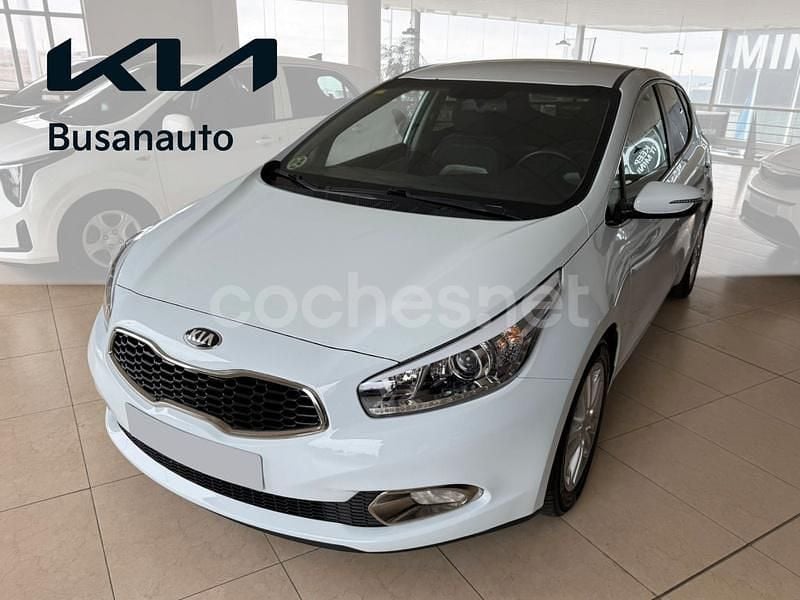 Blanco Usado 2012 Kia Ceed Plus Utilitario | 10.500 € (Caro) - Imagen 1/4