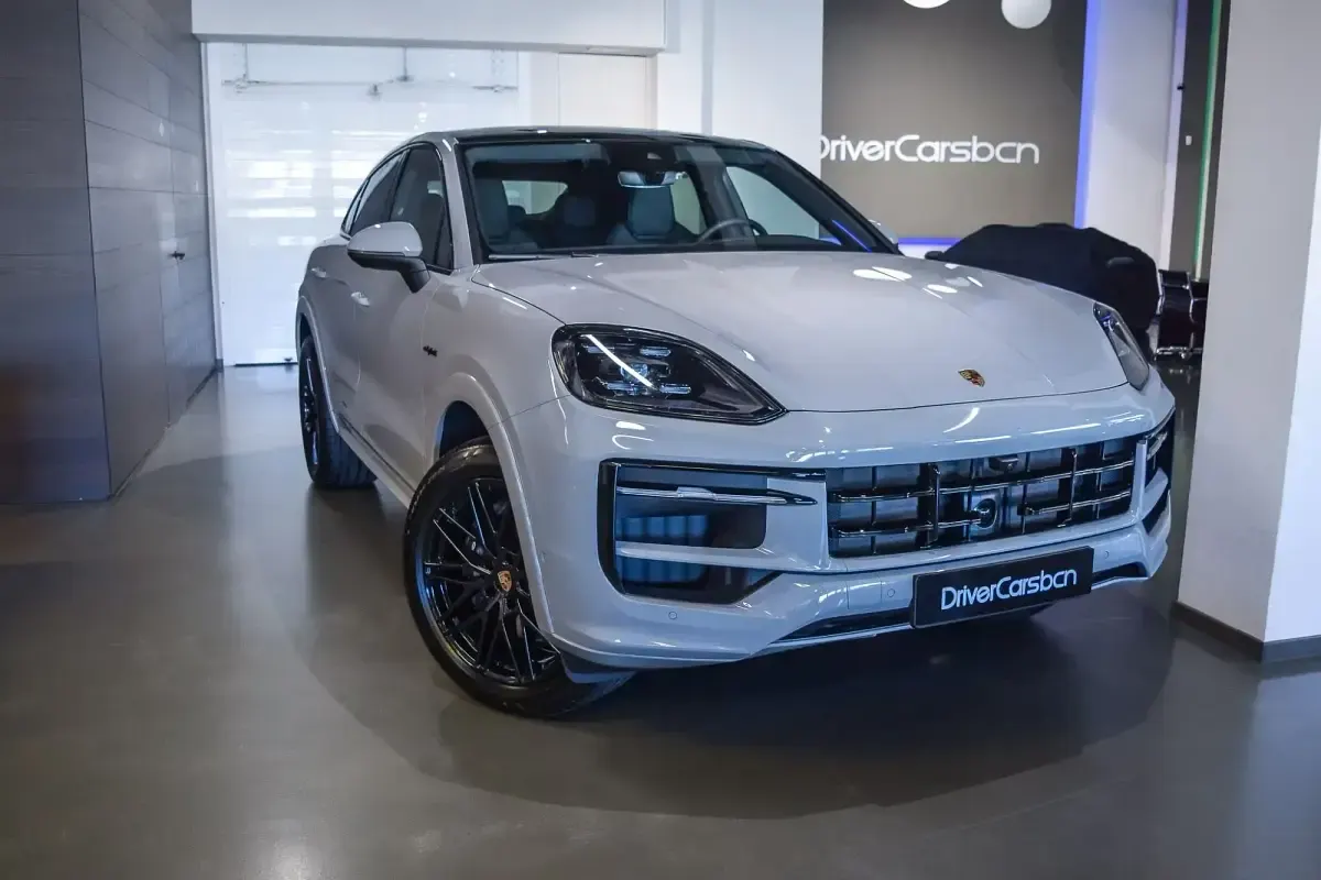 Nuevo Porsche Cayenne 470 CV (345 kW) 2025 Gris / plata SUV
