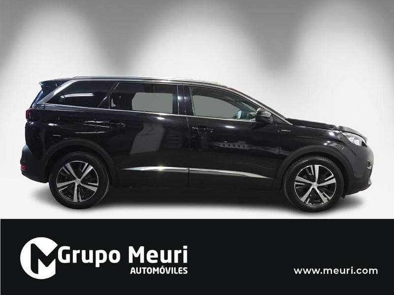 Usado Peugeot 5008 GT-line 130 CV (95 kW) 2018 Negro SUV