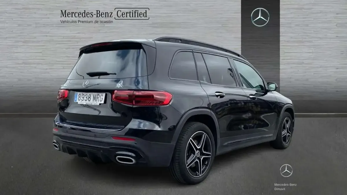 Usado Mercedes GLB200 AMG line 150 CV (110 kW) 2024 Negro SUV
