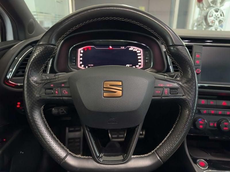 Usado Cupra Leon 290 CV (213 kW) 2020 Blanco Coupe