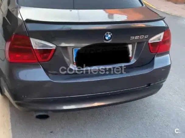 Usado BMW 320 Comfort Edition 163 CV (119 kW) 2008 Gris / plata Berlina